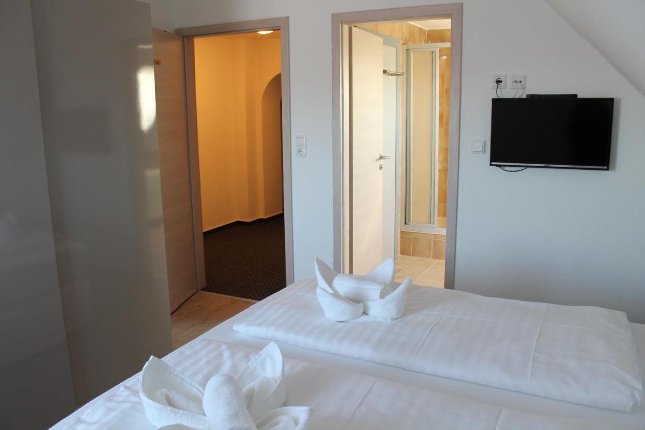 Gastehaus Hubertushof - 24H Check-In Hotel Hausen  Exterior foto